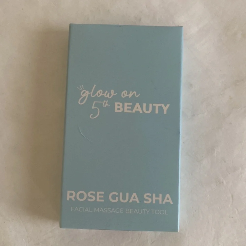 GLOW ON 5TH BEAUTY Rose Gua Sha NIB